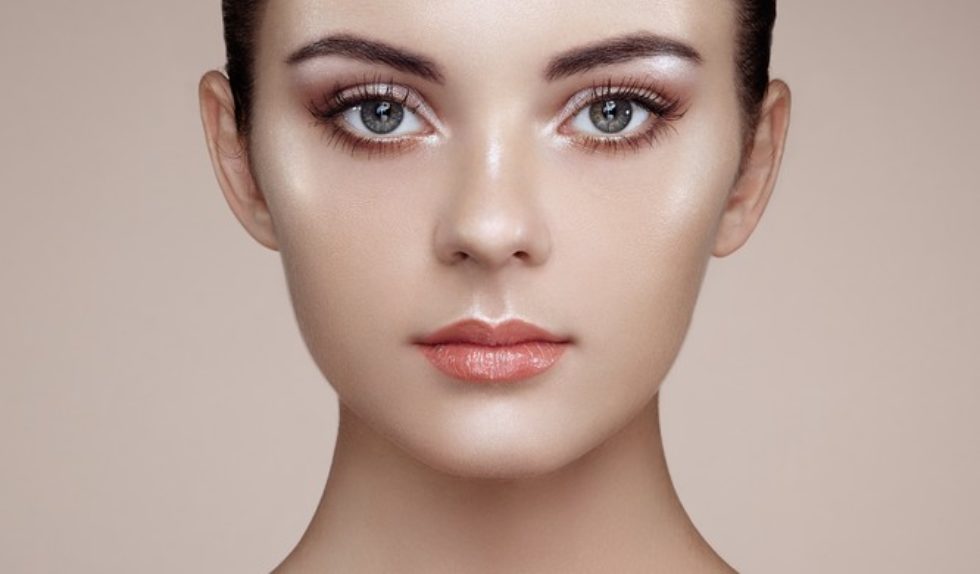 Bedste foundation til hele natten: Top 5 produkter!